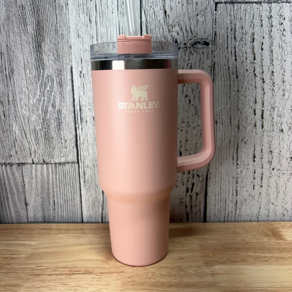 Stanley Quencher H2.0 FlowState Tumbler 40oz Pink Rose Quartz Insulated Cup